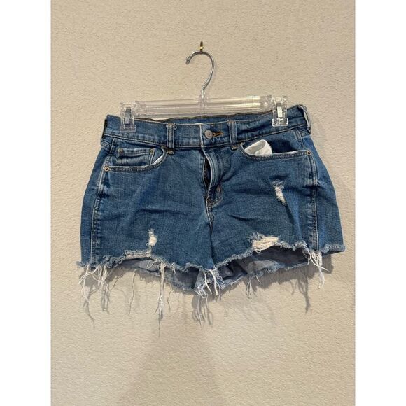 Old Navy Women's Boyfriend Distressed Fray Hem Denim Shorts Size 2 - Picture 1 of 4